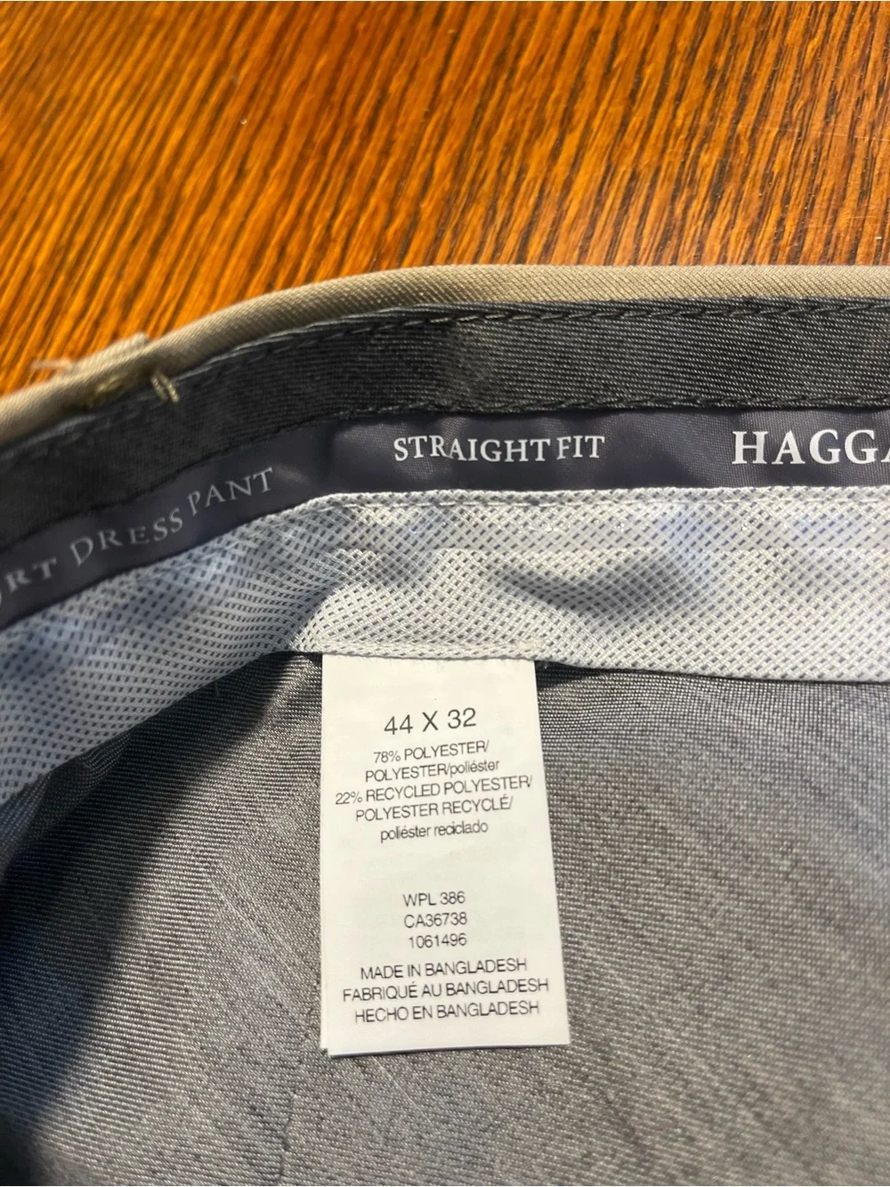 Haggar Men's Classic Flat-Front Khaki Dress Pants 44x32